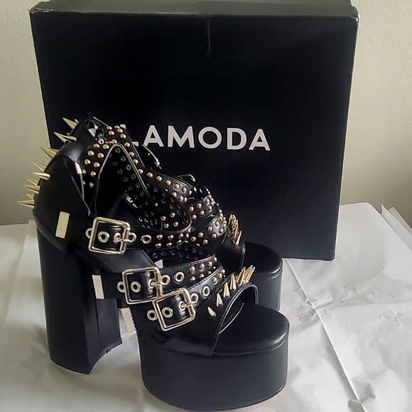 Revin Platform Sanadals - Picture 7 of 14